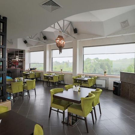 Terra Europe Brontes Hotel Tărgovište Exteriér fotografie