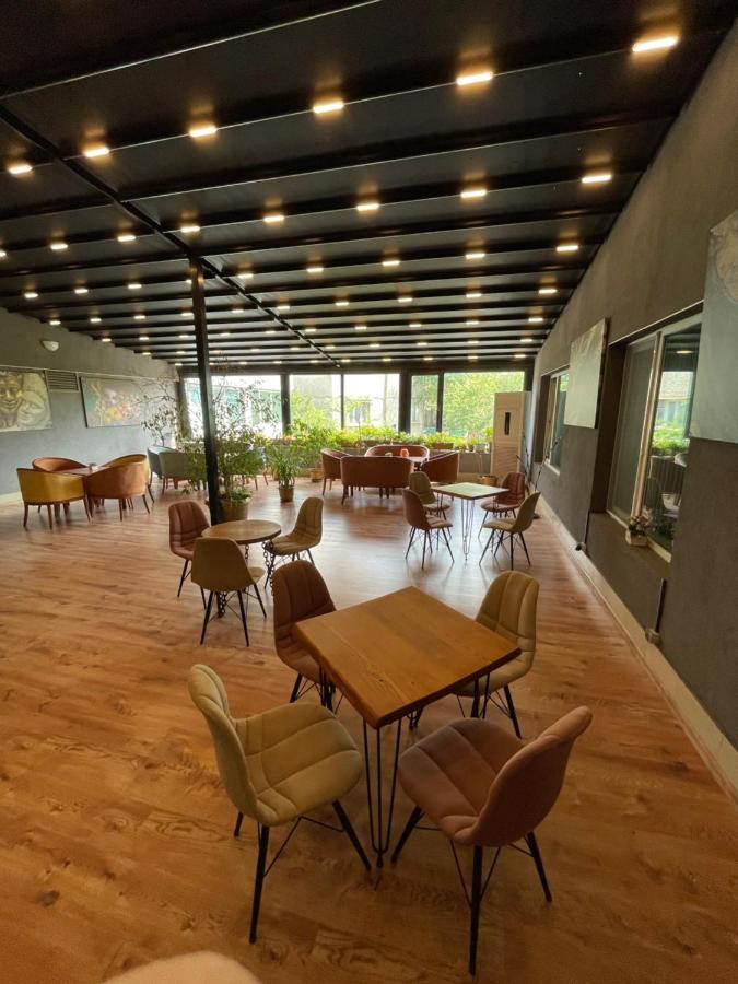 Terra Europe Brontes Hotel Tărgovište Exteriér fotografie