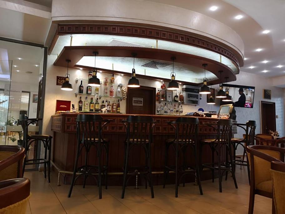 Terra Europe Brontes Hotel Tărgovište Exteriér fotografie