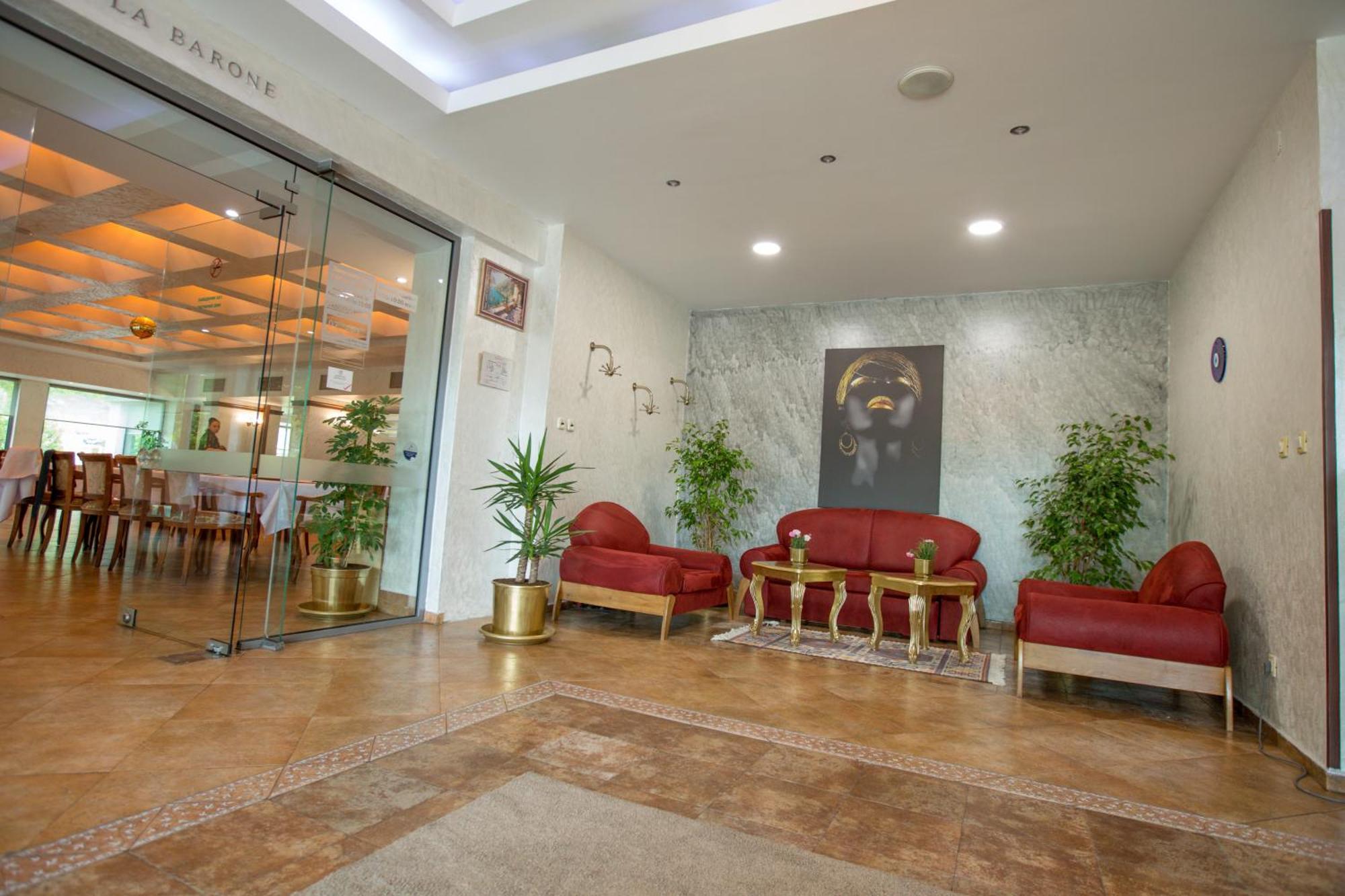Terra Europe Brontes Hotel Tărgovište Exteriér fotografie