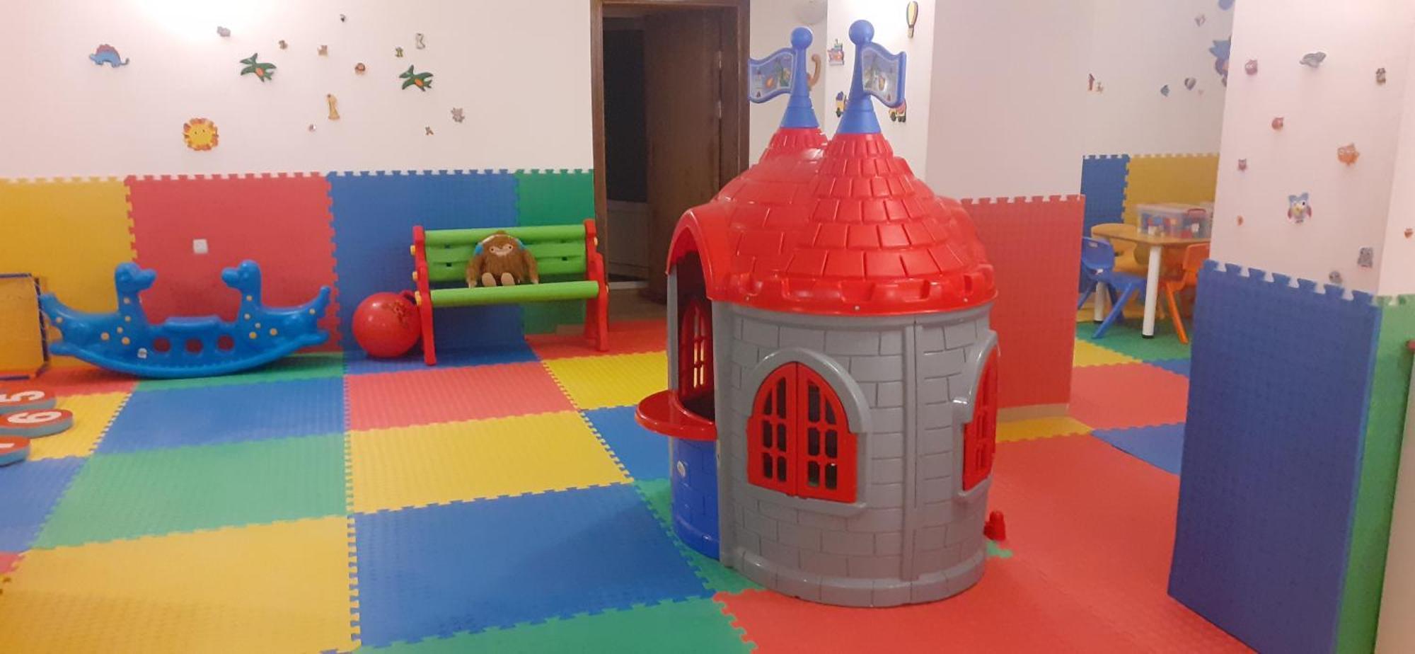 Terra Europe Brontes Hotel Tărgovište Exteriér fotografie