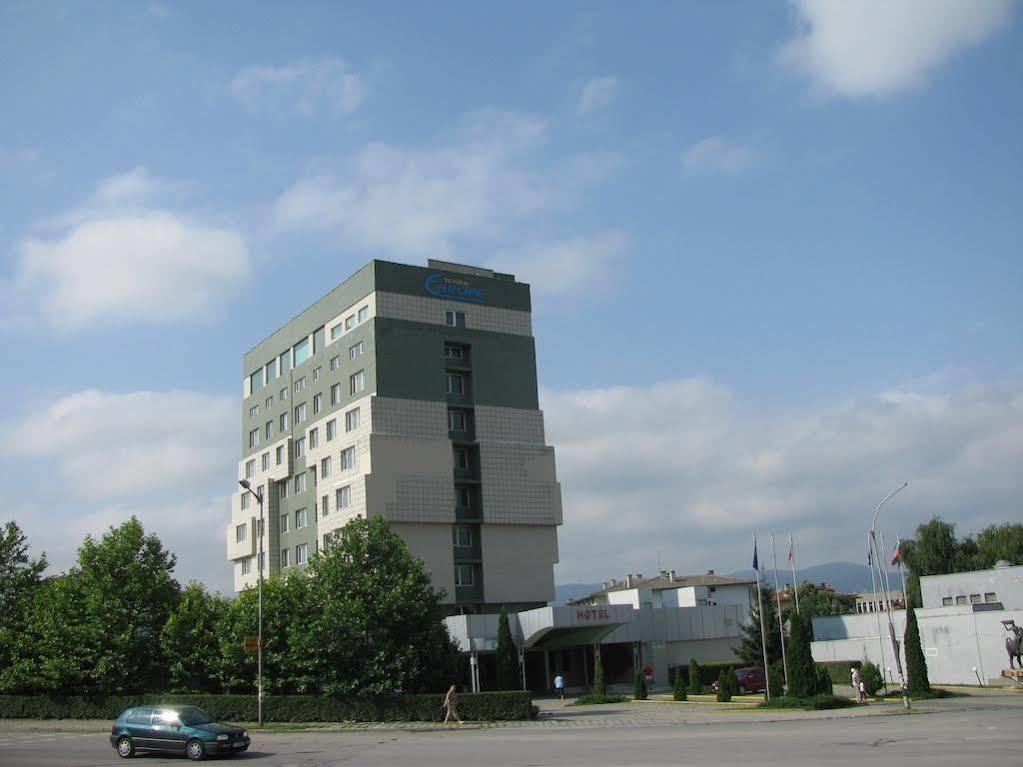 Terra Europe Brontes Hotel Tărgovište Exteriér fotografie