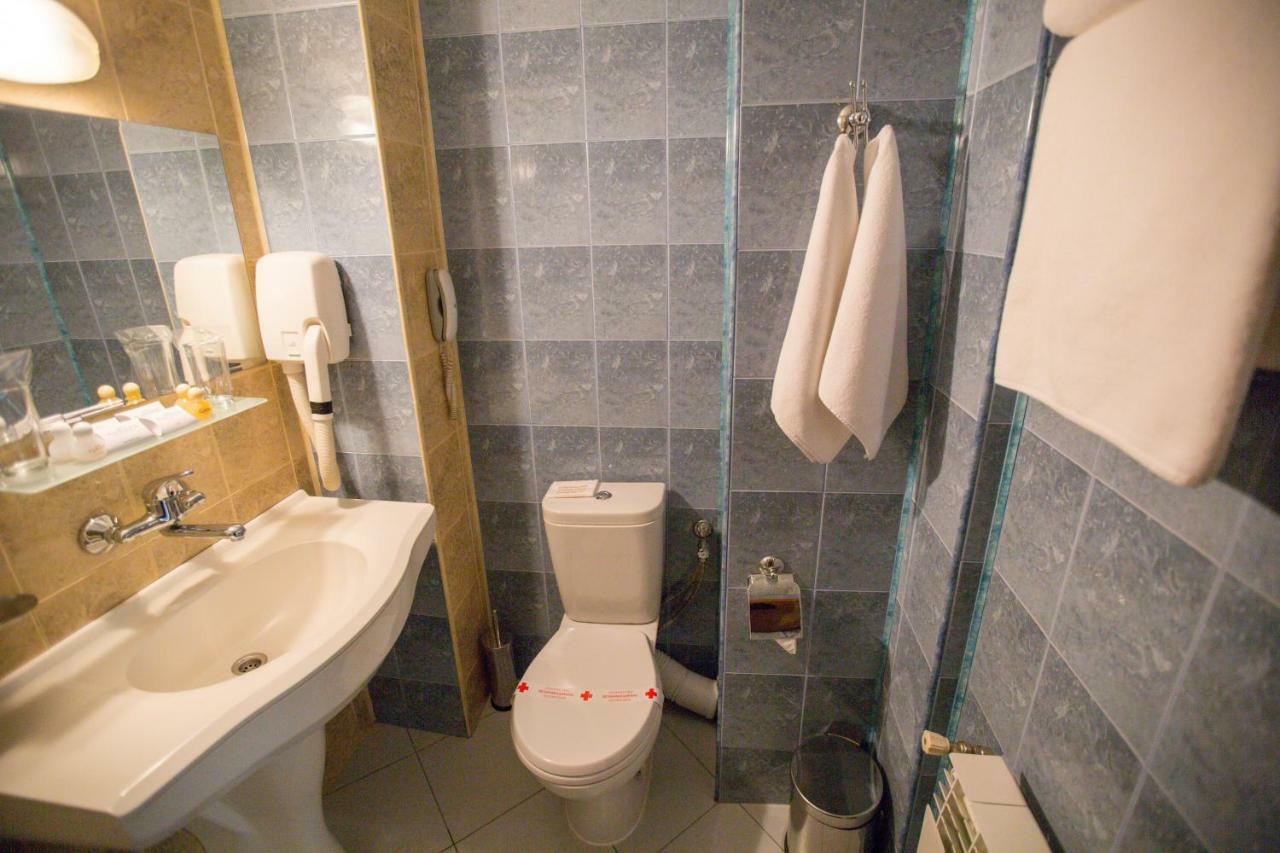 Terra Europe Brontes Hotel Tărgovište Exteriér fotografie