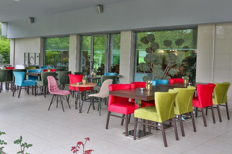 Terra Europe Brontes Hotel Tărgovište Exteriér fotografie